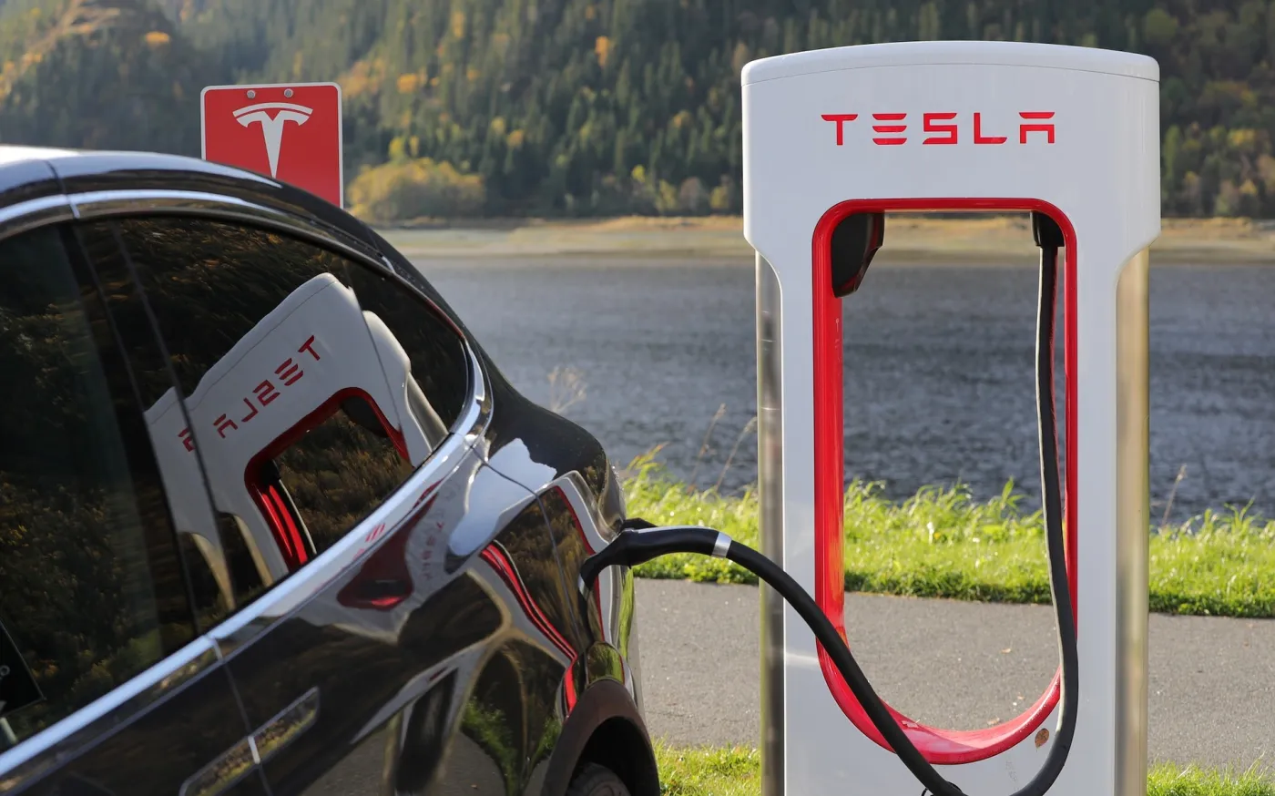 tesla-1738969_1920